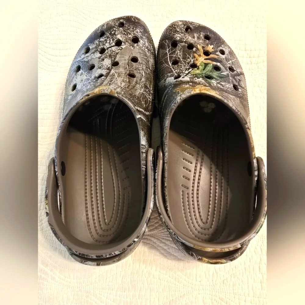 NWT Crocs Classic Realtree Edge Clogs, Limited Edition Release